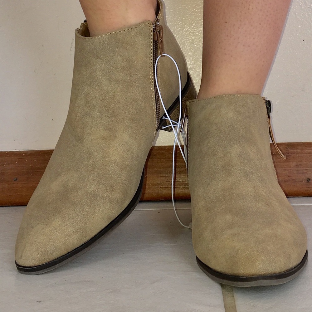 Cute tan booties - Picture 2 of 6